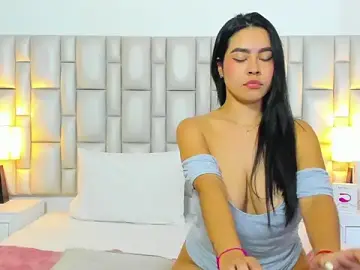 Stripchat Sex Cam of paola_katy_dicks