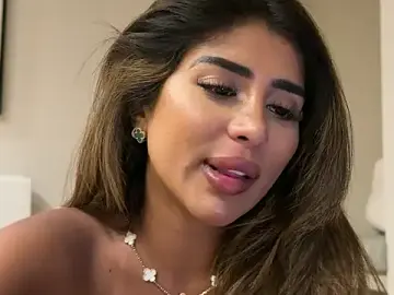 Stripchat Sex Cam of ArabicBarbie