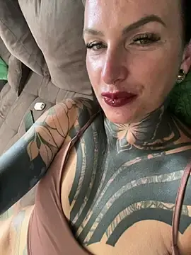 Stripchat Nude Webcam of KathaleaNoir