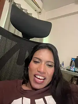 Stripchat Free Porn Cam of DarlingJenny22