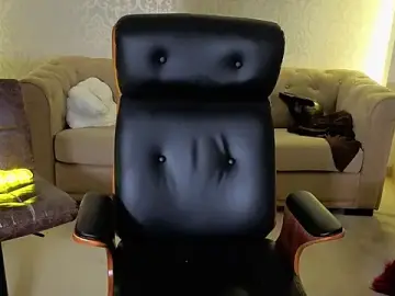 Stripchat Free Porn Cam of MaxKaiden