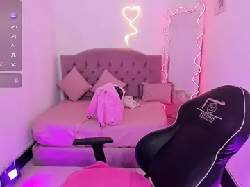 Stripchat Live Sex Cam of KATHERINE_TAY