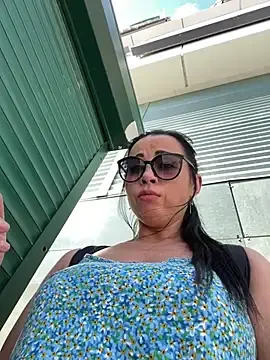 Stripchat Free Live Porn of CrazzyChicks