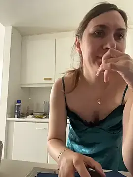Stripchat Live Sex Cam of JasmineGlamour