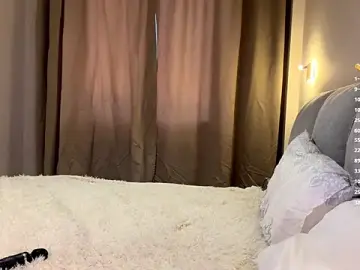 Stripchat Free Live Porn of VivianKings