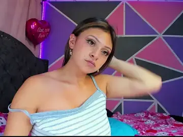 Stripchat Live Sex Cam of Emmily_Walker