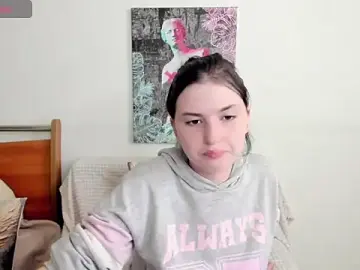 Stripchat Free Live Porn of Kira_Devi