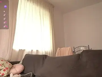 Stripchat Free Porn Cam of emmaxblanco