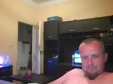 Stripchat Adult Webcams of MrWhitePL