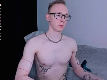 Stripchat Best live sex cam show of Alex_silent