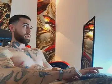 Stripchat Sex Cam of Luke_davis01