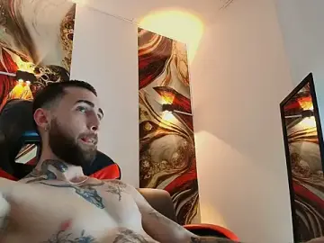 Stripchat Free Porn Cam of Luke_davis01