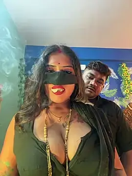 Stripchat Live Sex Cam of V-Hot-Sweti