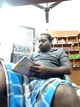 Stripchat Adult Webcams of TinyBoy27