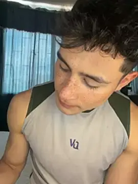 Stripchat Watch Live Sex Cams of AustinJones_