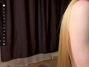 Stripchat Best live sex cam show of IselaObanner