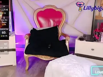 Stripchat Best live sex cam show of LilyyBigAss
