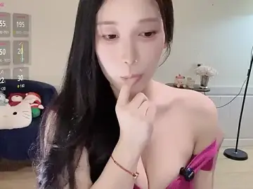 Stripchat Nude Webcam of Xiao--Lin