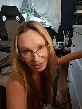 Stripchat Sex Cam of missjenn_x