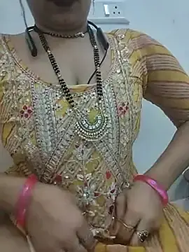 Stripchat Live Porn of KAJALBHABHI_