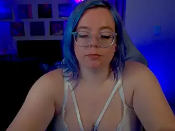 Stripchat Sex Cam of KiraSpitQueen