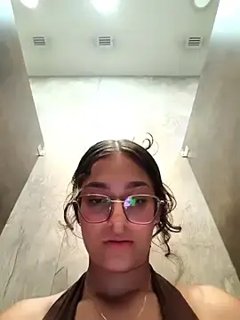 Stripchat Live Sex Cam of Ary-18