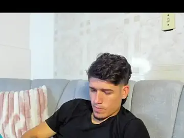 Stripchat Live Porn of leandro_coper