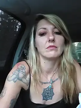 Stripchat Free Porn Cam of SheIsSomething