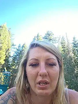 Stripchat Best Webcam of SheIsSomething