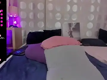 Stripchat Watch Live Sex Cams of myraPAWG