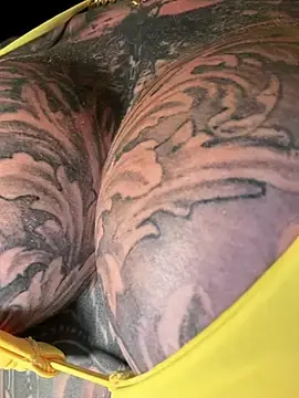 Stripchat Free Porn Cam of Inked_lorena