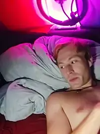 Stripchat Sex Cam of bigdick_ben@xh
