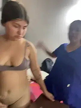 Stripchat Live Sex of royalgirls_x