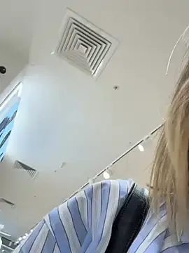 Stripchat Watch Live Sex Cams of ValenciaShock