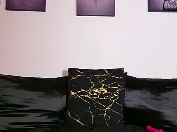 Stripchat Live Sex Cam of alex_noa