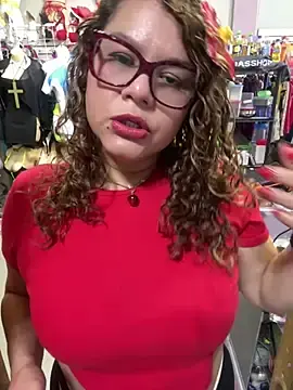 Stripchat Nude Webcam of ROSALIASSHOP