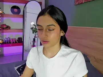 Stripchat Free Porn Cam of lilith_petit_