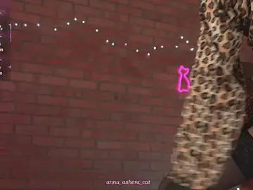 Stripchat Live Sex Cam of Ashera_Cat