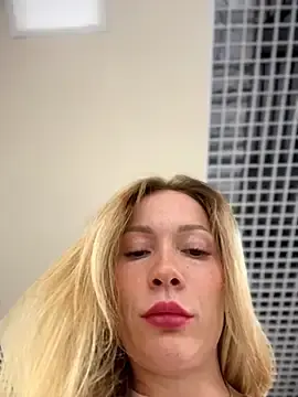 Stripchat Live Sex Cam of LavenderHot