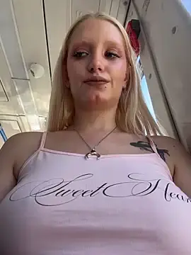 Stripchat Sex Cam of Mila_NoRules