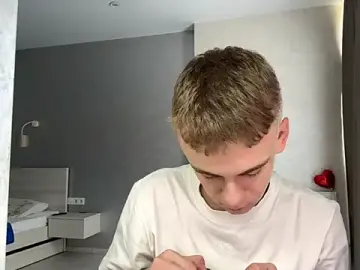 Stripchat Free Porn Cam of SoloFury