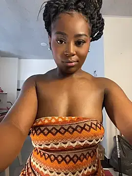 Stripchat Watch Live Sex Cams of Cynthia_es