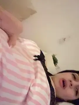 Stripchat Sex Chat of Prettylilgirll