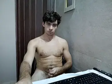 Stripchat Live Sex Cam of GringoDelicius