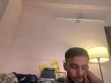 Stripchat Adult Webcam of CutieDickBoiii