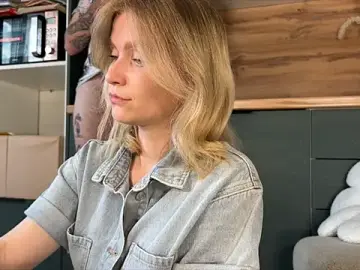 Stripchat Free Porn Cam of Adelovenick