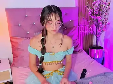 Stripchat Free Porn Cam of liaa_queenn