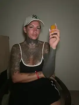 Stripchat Free Live Porn of AileenInkOfficial