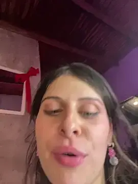 Stripchat Sex Cam of FlorBich