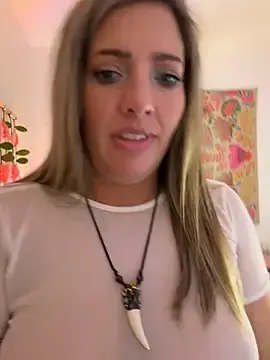 Stripchat Adult Webcam of hollyharmd